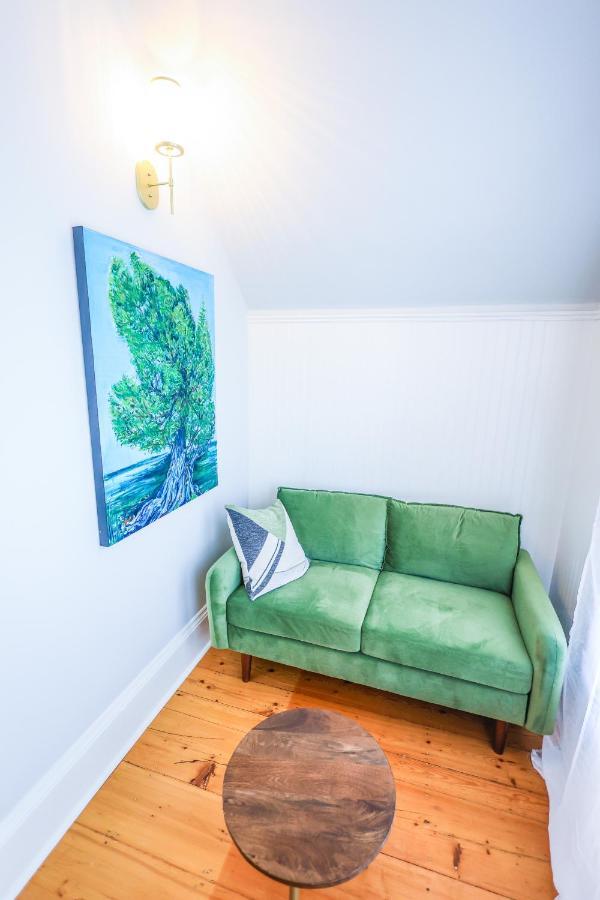 Mahone Bay Bed And Breakfast 4*